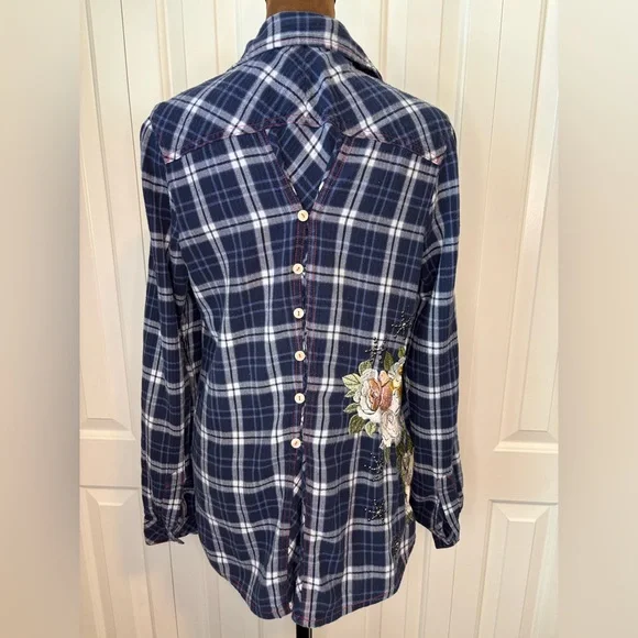 Johnny Was / 3J Workshop Embroidered Blue Ruffled Flannel Size Medium - Picture 5 of 14